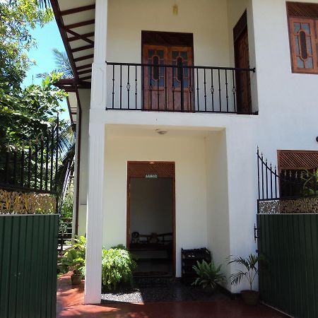 Pubudu'S Villa Hikkaduwa Ngoại thất bức ảnh