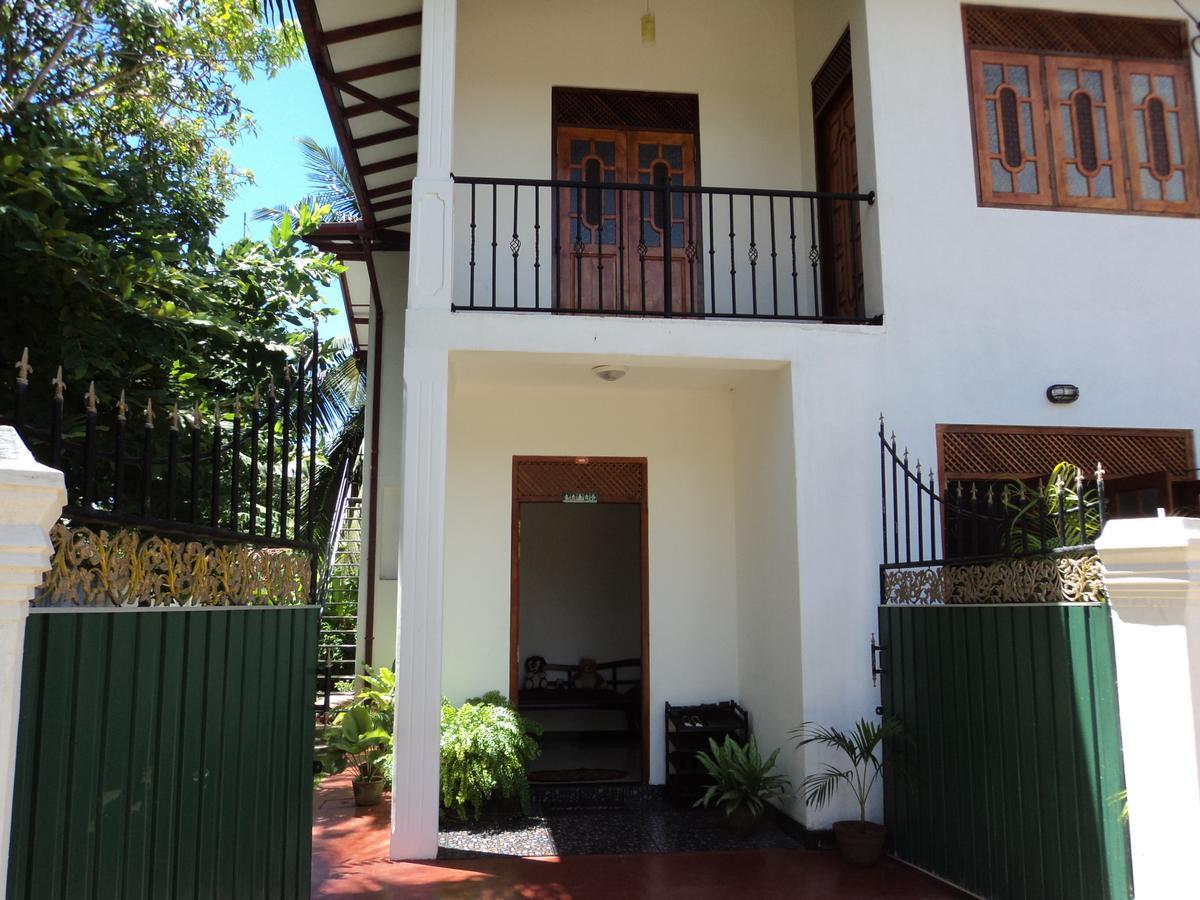 Pubudu'S Villa Hikkaduwa Ngoại thất bức ảnh